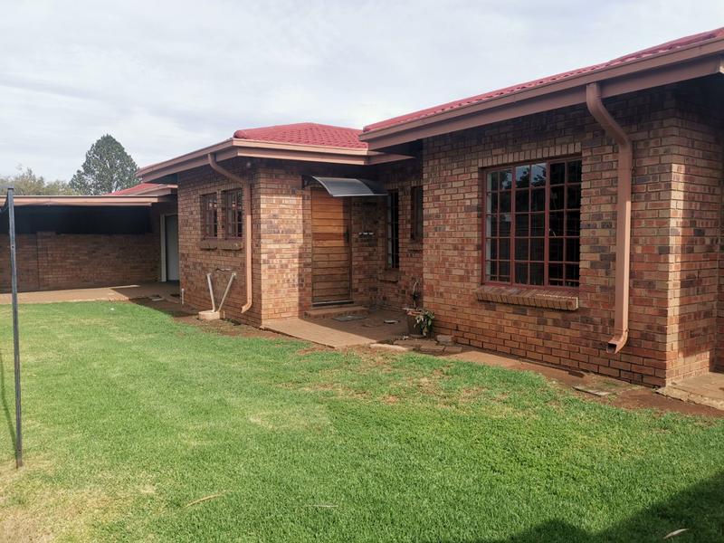 3 Bedroom Property for Sale in Vaalpark Free State